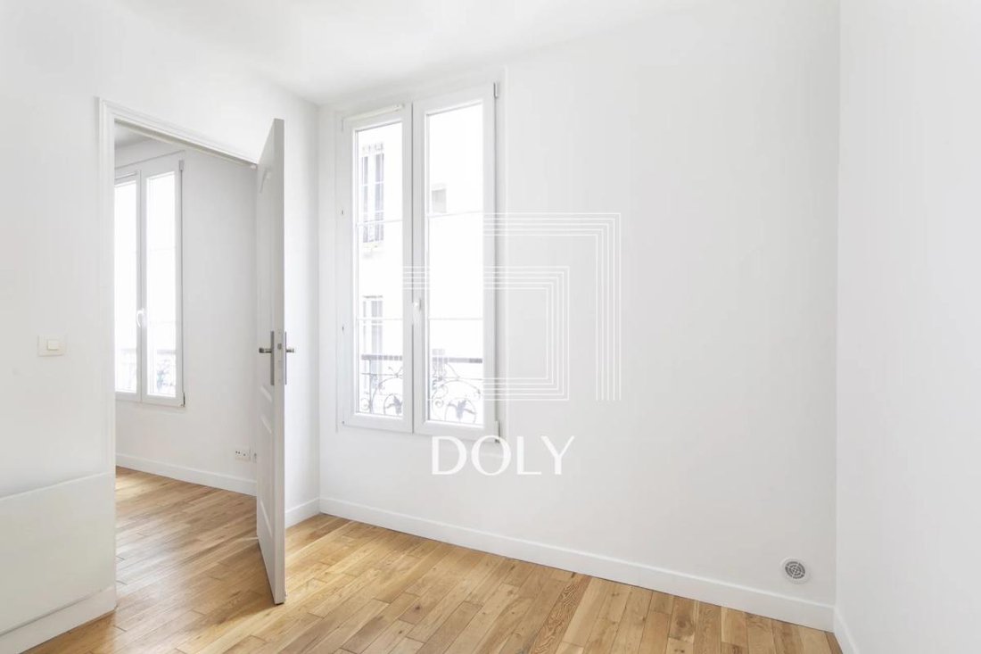 Apartment in Odéon, Paris 6e Arrondissement, Paris 4 - 19011110