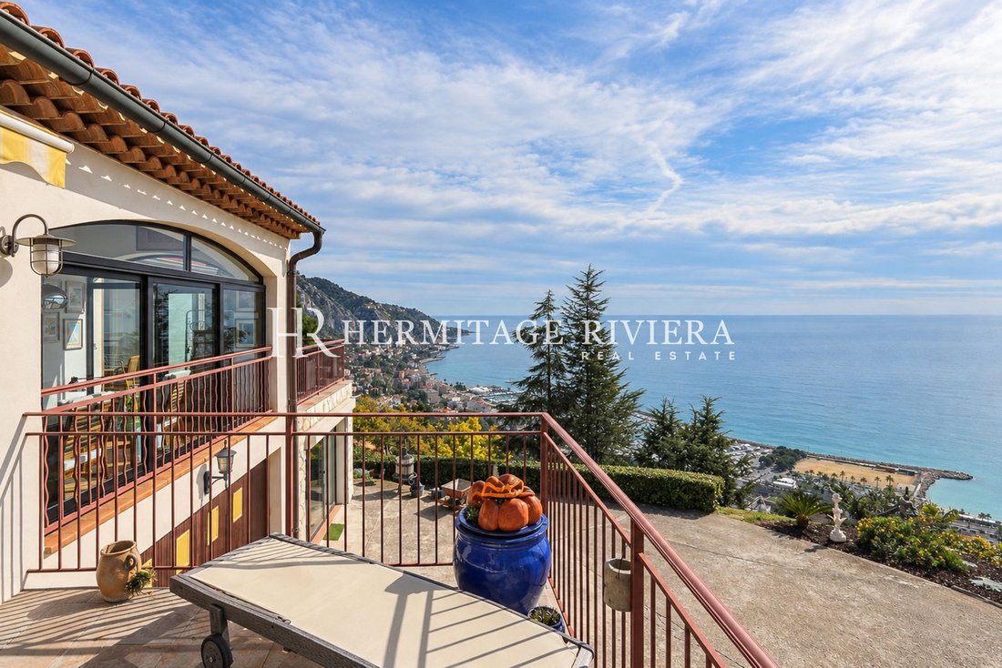 Villa in Menton, Provence-Alpes-Côte d'Azur, France 1 - 19010767