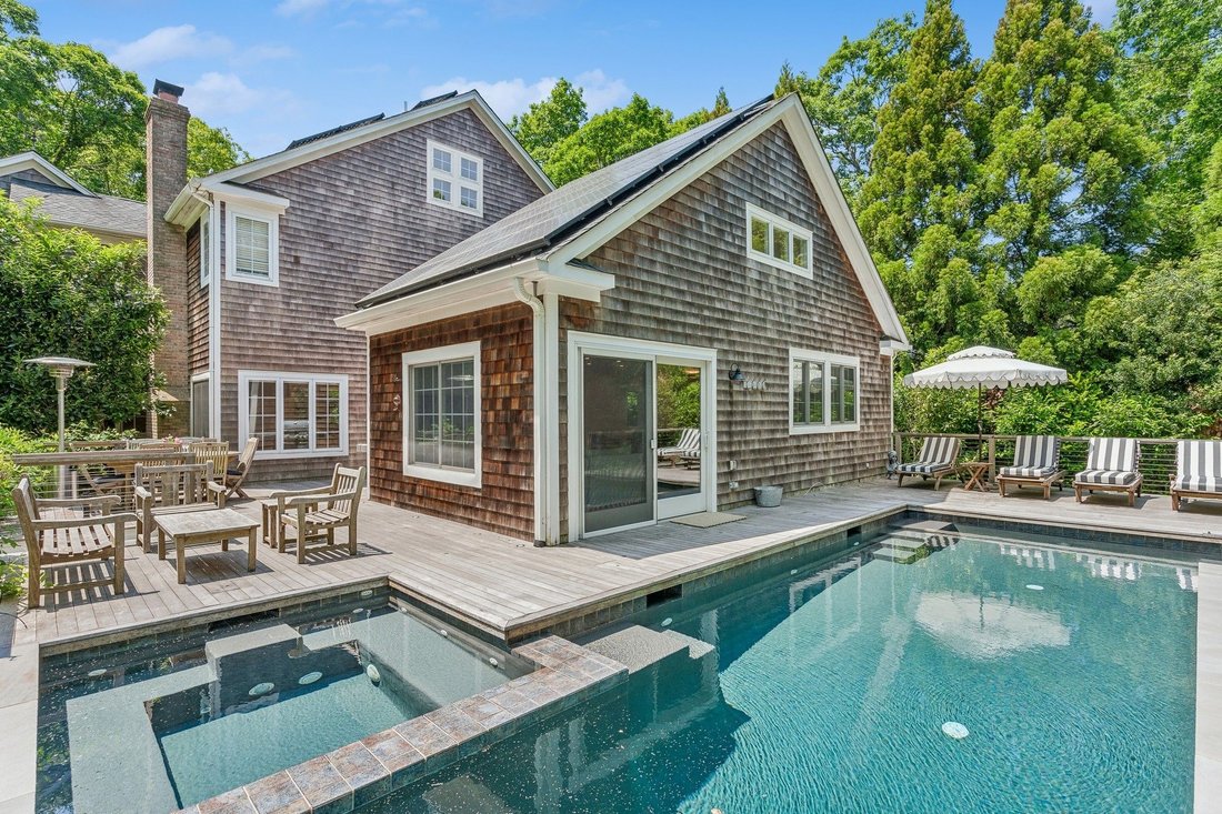 East Hampton, New York, United States 1 - 19014884