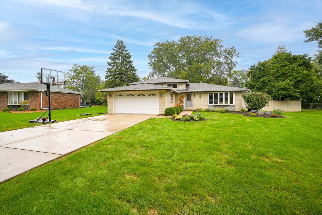 House in Downers Grove, Illinois, United States 1 - 19010065