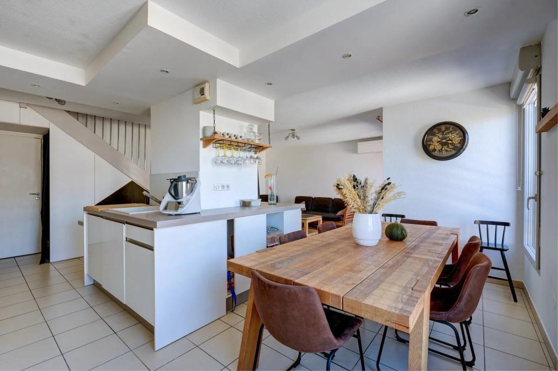 Apartment in Oullins, Oullins-Pierre-Benite, France 2 - 19015032