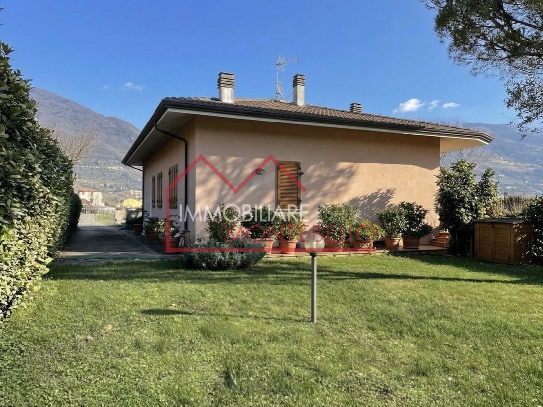 Casa a Camaiore, Toscana, Italia 1 - 17294824