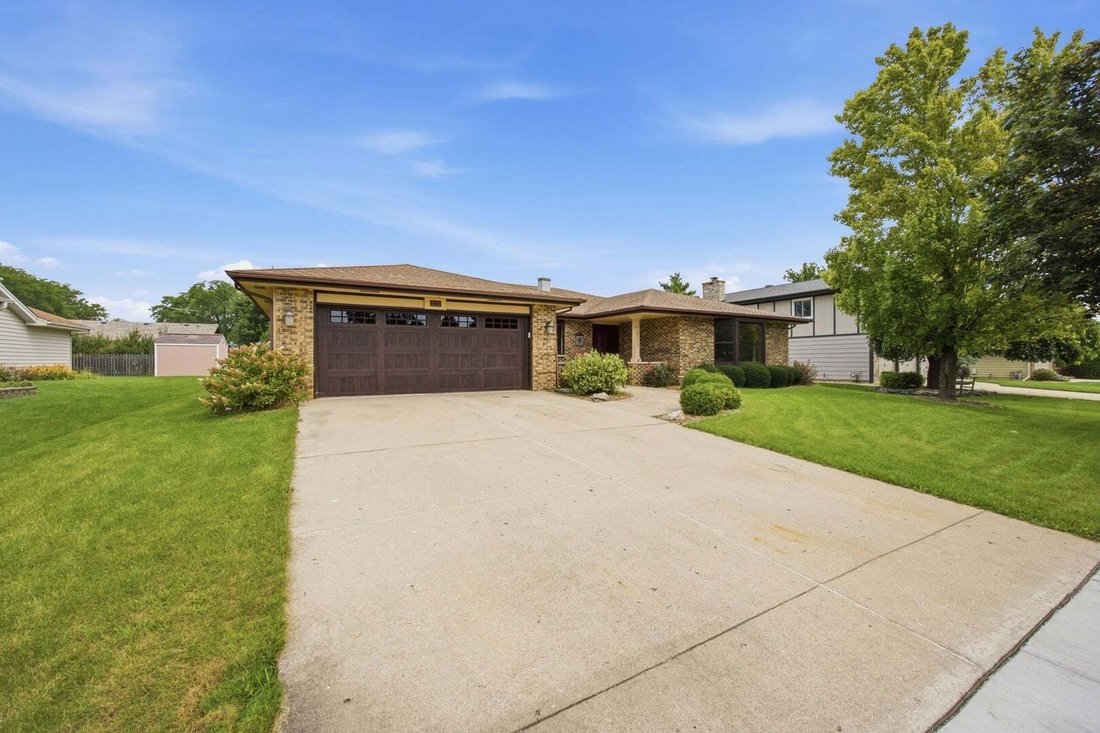 House in Schaumburg, Illinois, United States 3 - 19010134