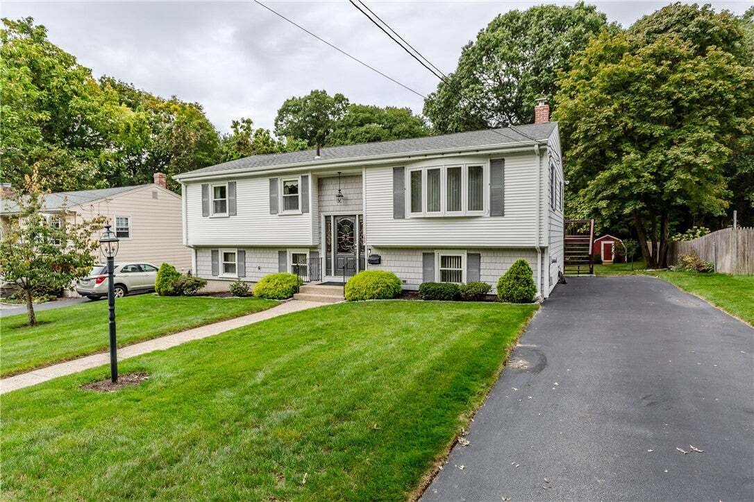 House in Warwick, Rhode Island, United States 2 - 19012514