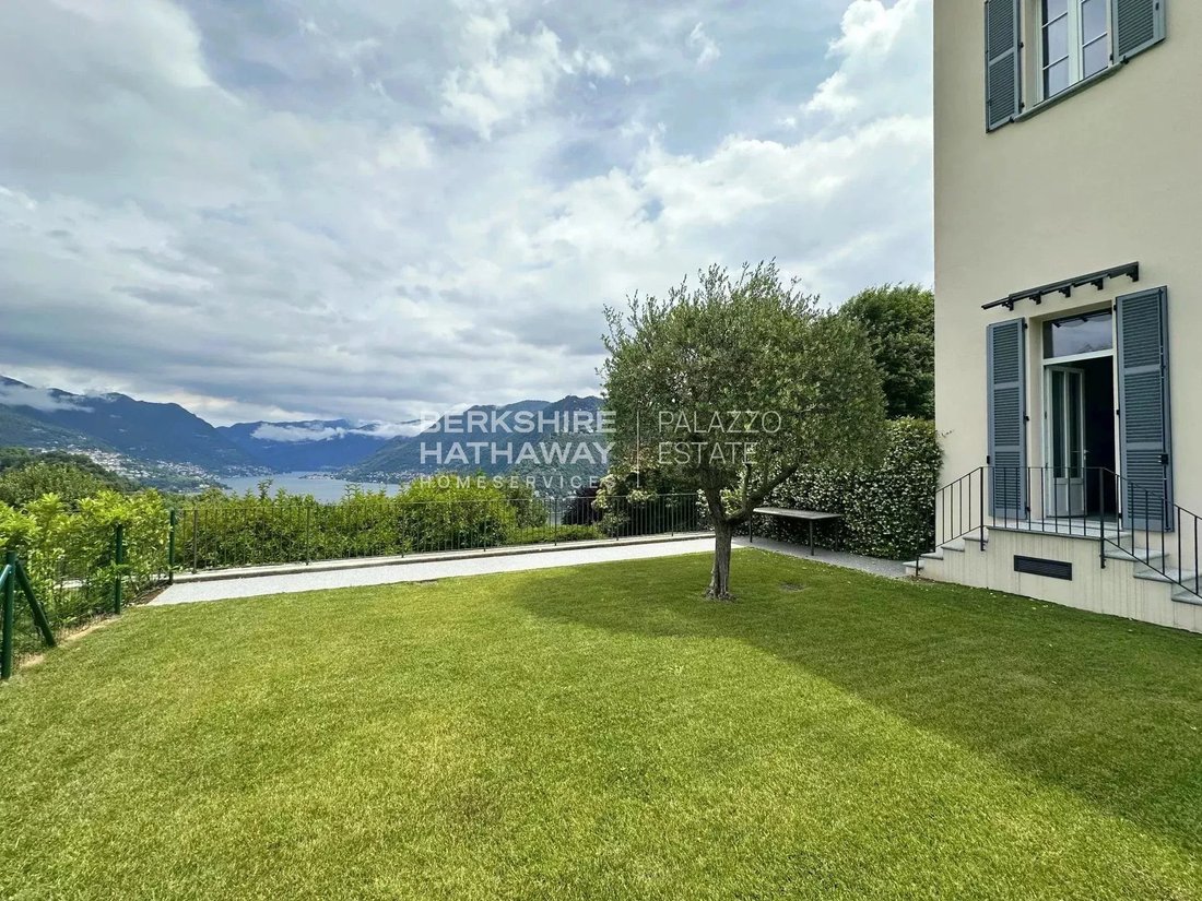 Villa à Sagnino-Tavernola-Monte Olimpino, Côme, Lombardie 1 - 19011118