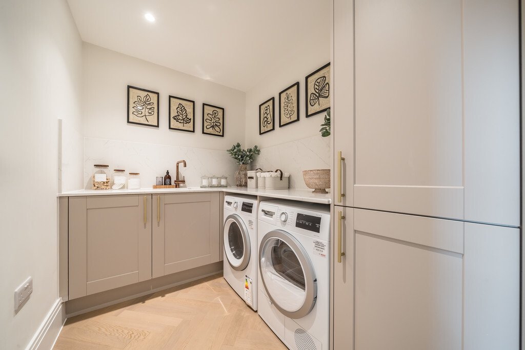 Townhouse in Southall, Ealing, England 5 - 19012440