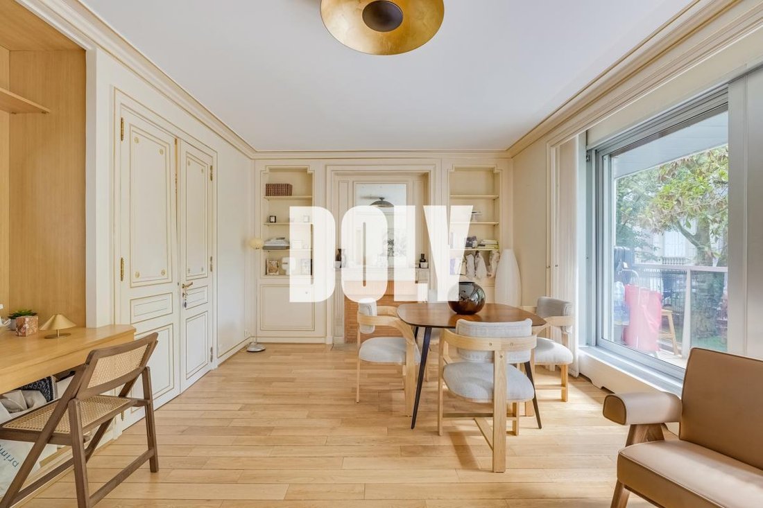 Apartment in Chaillot, Paris 16e Arrondissement, Paris 4 - 19011150