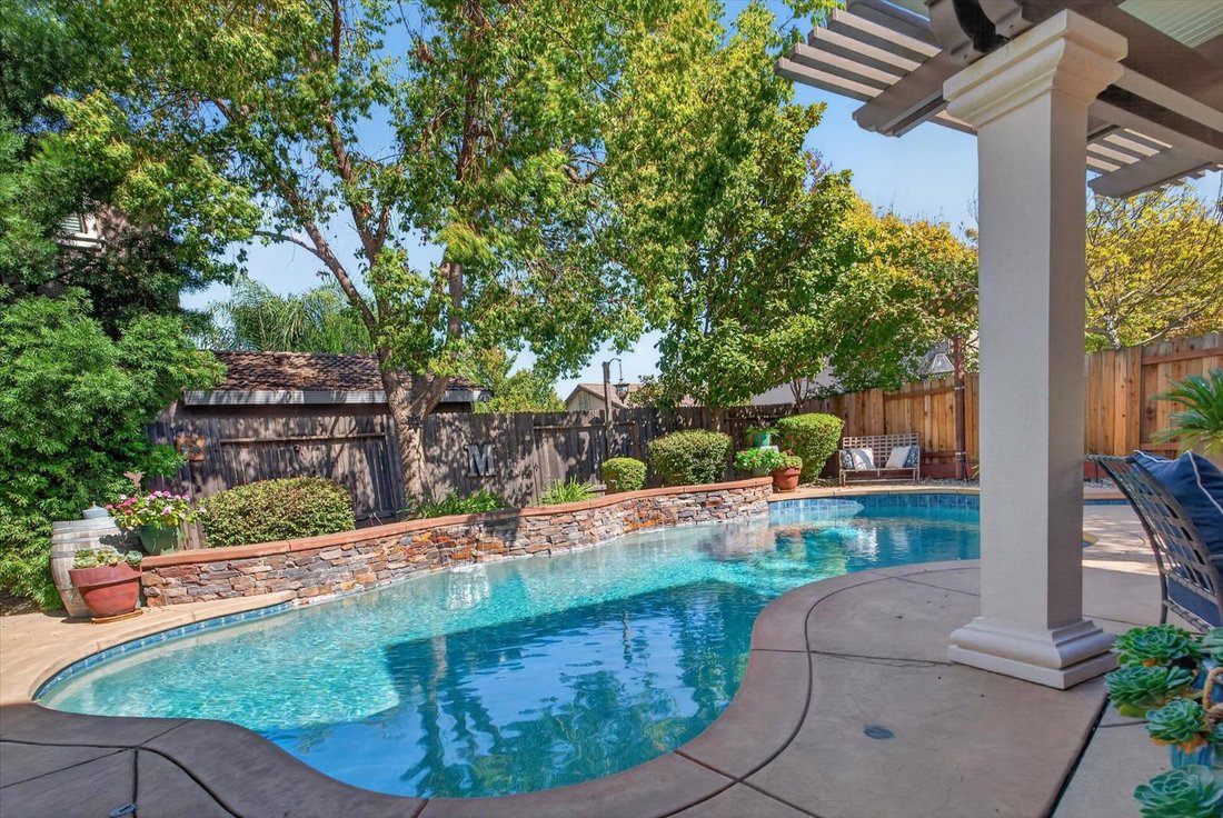 House in Roseville, California, United States 3 - 19014663