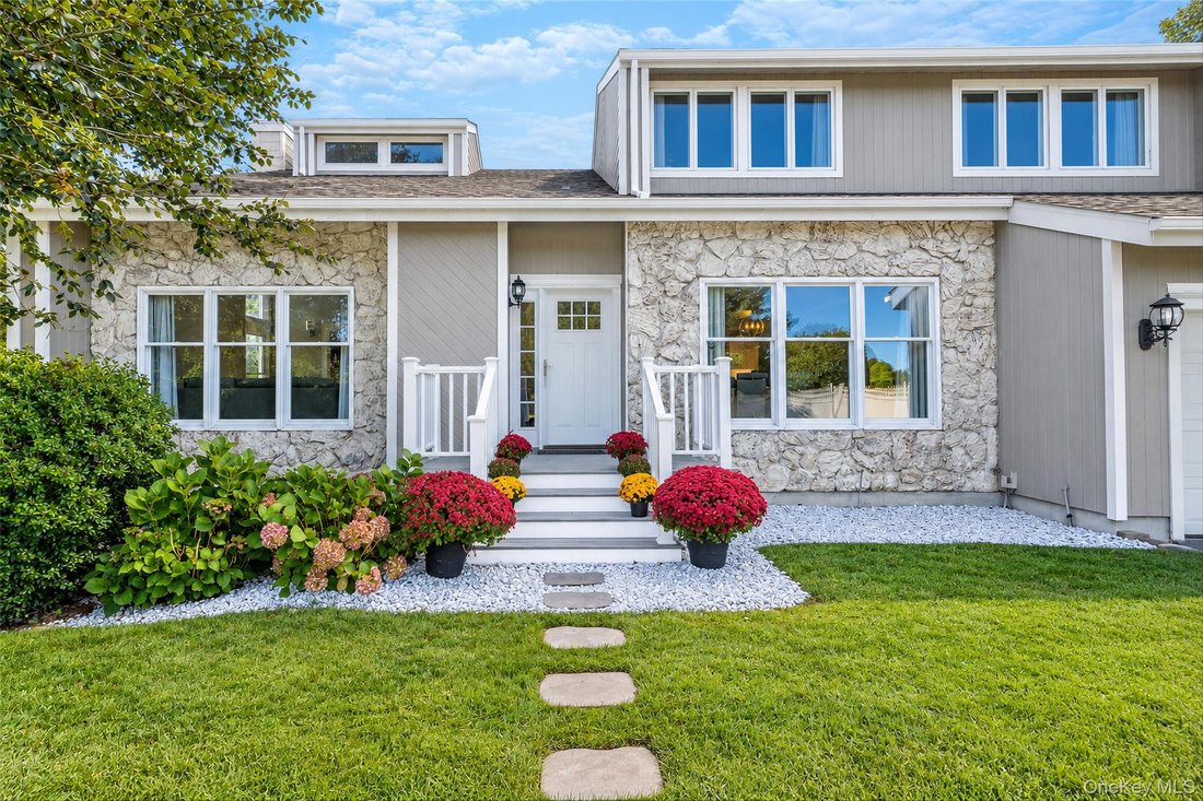 House in Calverton, New York, United States 5 - 19014775
