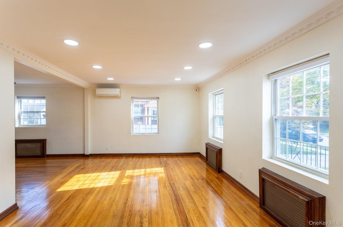 House in New York, New York, United States 5 - 19009221