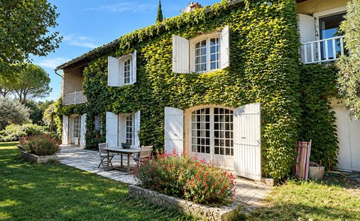 Villa in Châteaurenard, Provence-Alpes-Côte d'Azur, France 1