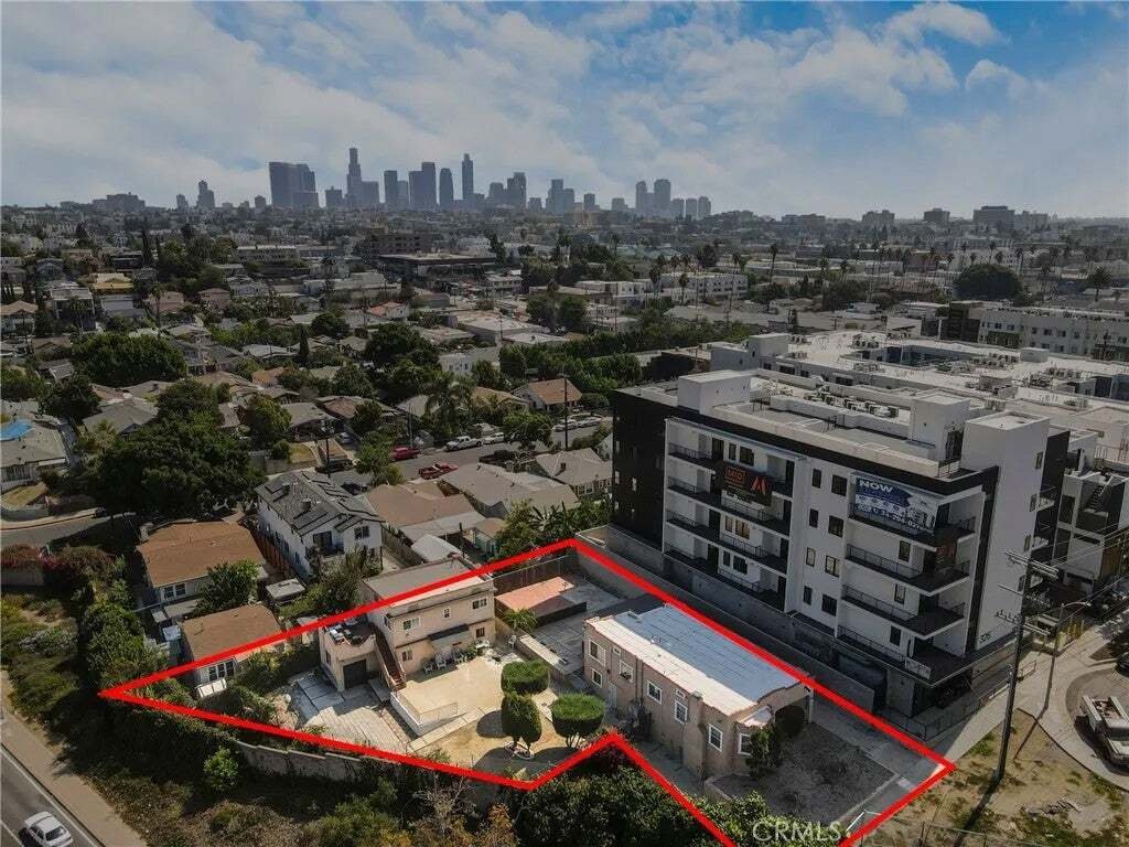 Los Angeles, California, United States 1 - 19013931