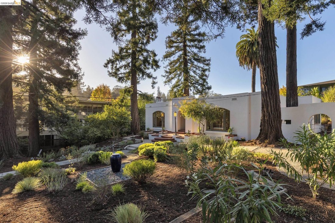 House in Oakland, California, United States 1 - 19012735