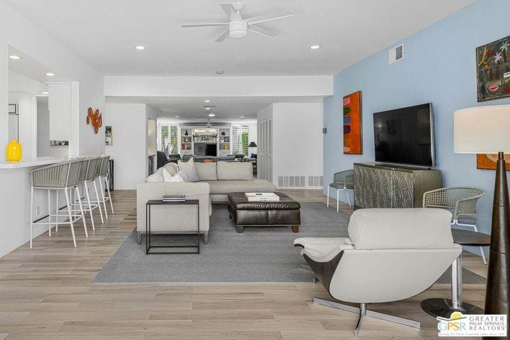 Condo in Palm Springs, California, United States 5 - 19012644