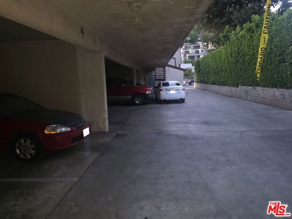 Los Angeles, California, United States 5 - 19012648