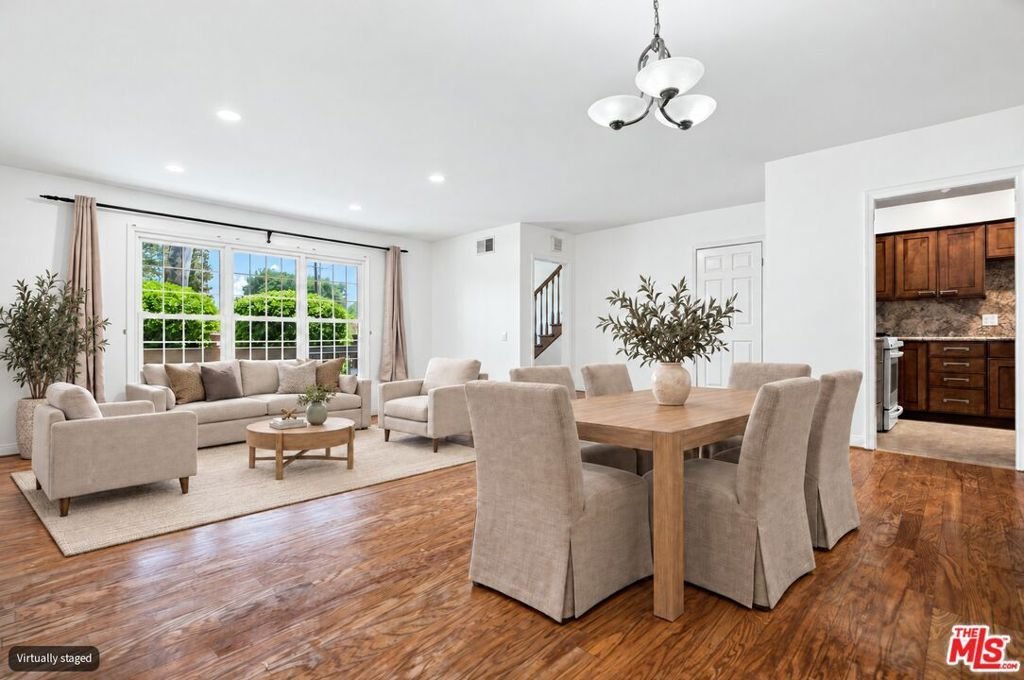 Condo in Los Angeles, California, United States 1 - 19012544
