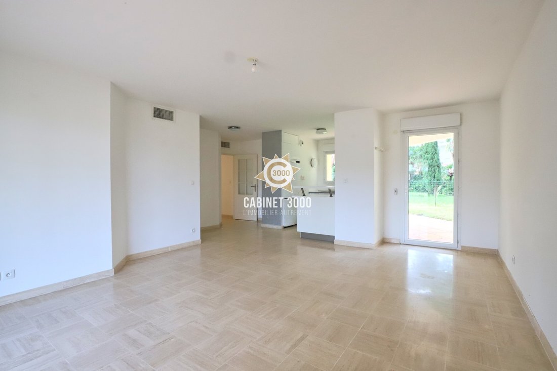 Apartment in Hyeres, Provence-Alpes-Côte d'Azur, France 4 - 19014655