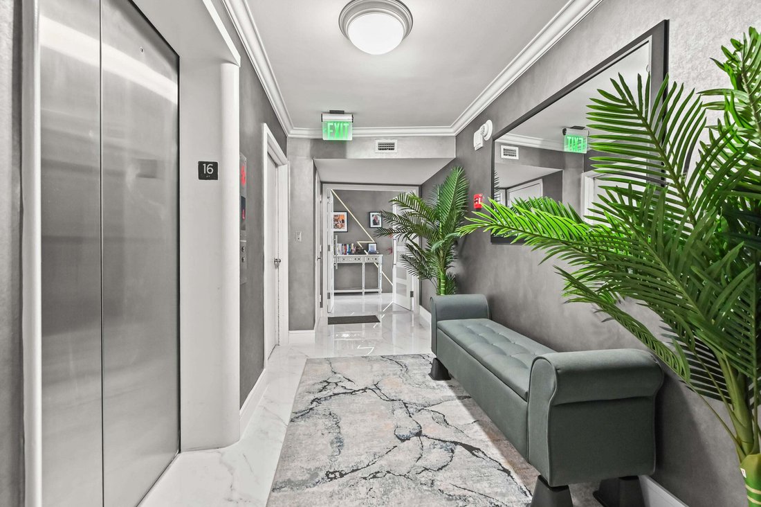 Condo in Boca Raton, Florida, United States 2 - 19010167