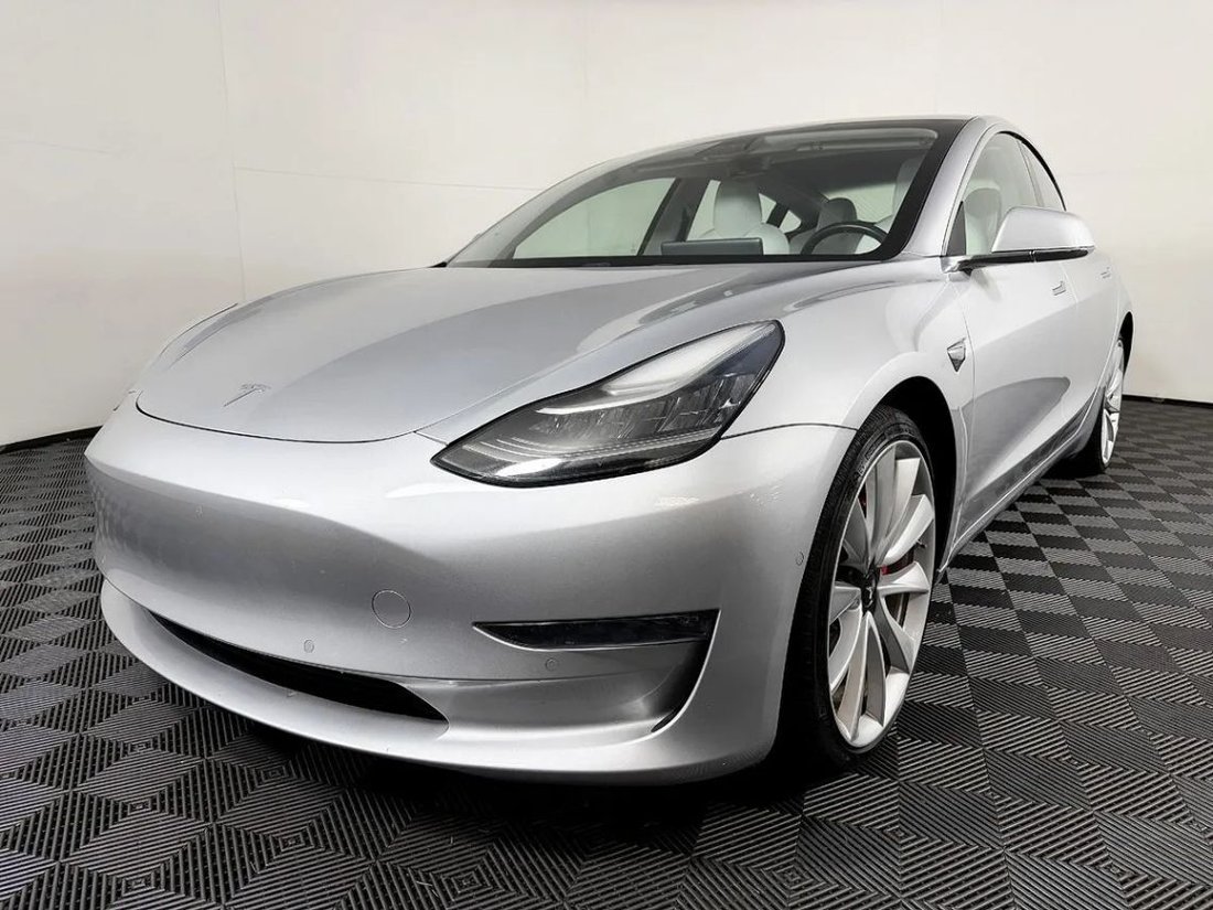 Sedan in Lynnwood, WA, United States 3 - 19015741