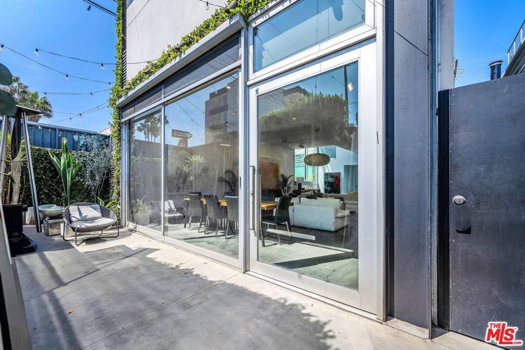 House in Los Angeles, California, United States 3 - 17063638