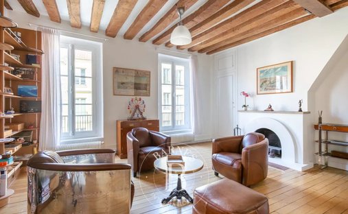Apartment in Saint-Germain-en-Laye, Ile-de-France, France 1