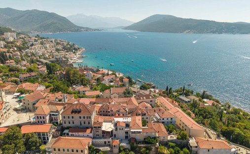 Villa in Herceg Novi, Herceg Novi Municipality, Montenegro 1