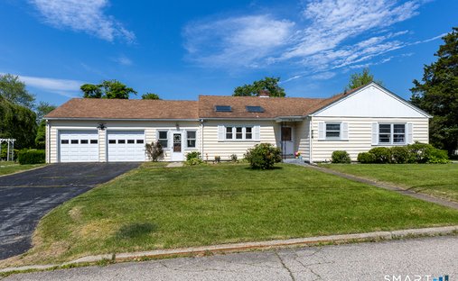 House in Waterford, Connecticut, United States 1