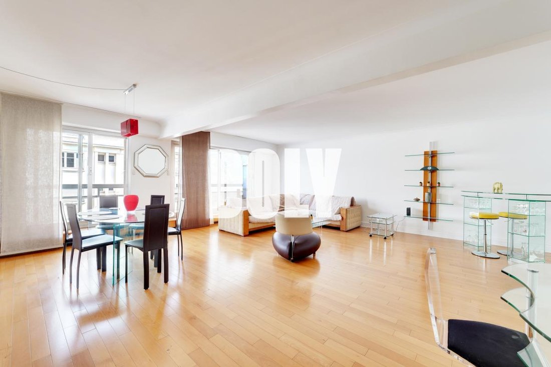 Apartment in Violet Commerce, Paris 15e Arrondissement, Paris 1 - 19011043