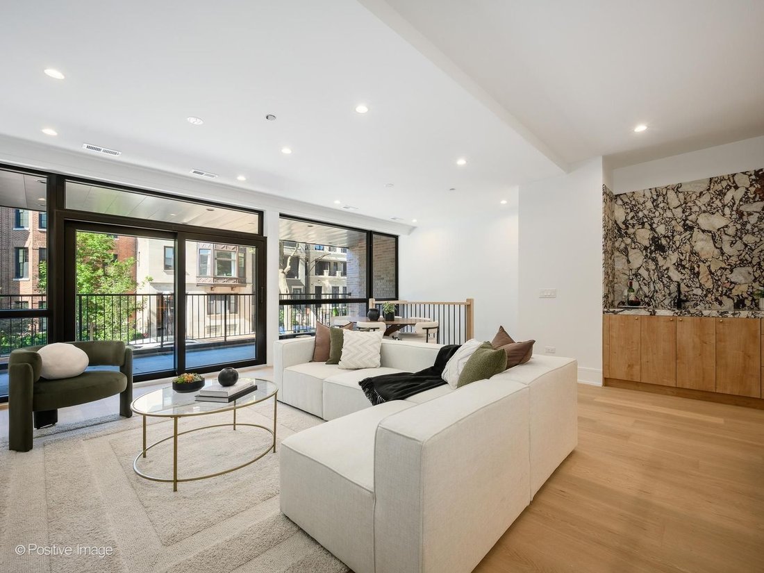 Condo in Chicago, Illinois, United States 2 - 18086195