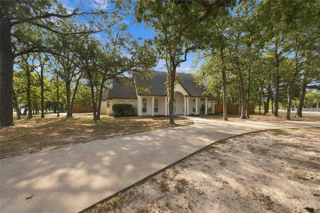 House in Elgin, Texas, United States 1 - 19013193