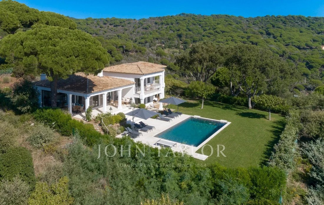 Estate in La Croix-Valmer, Provence-Alpes-Côte d'Azur, France 4 - 19015317