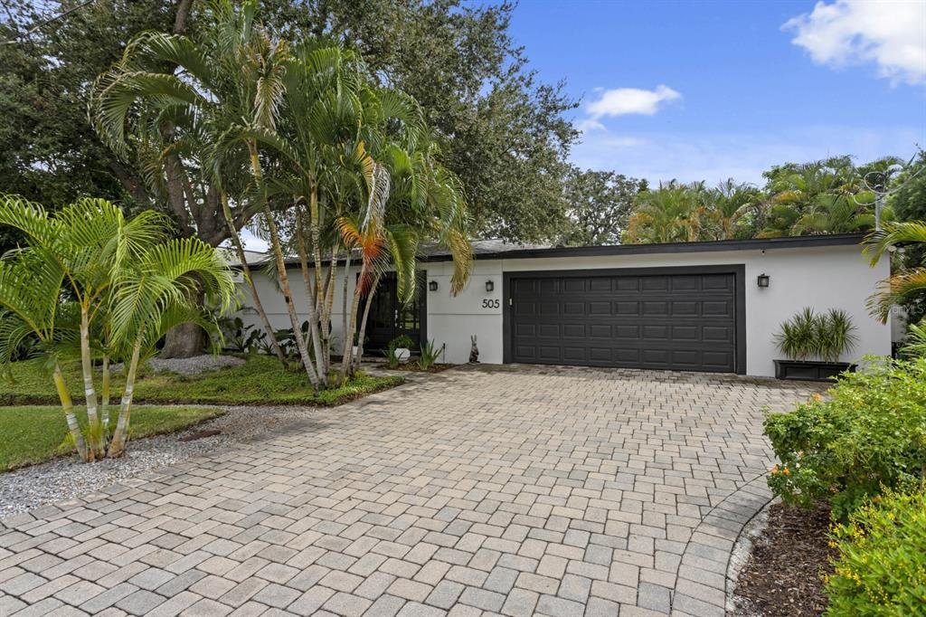 Tampa, Florida, United States 1 - 19010359