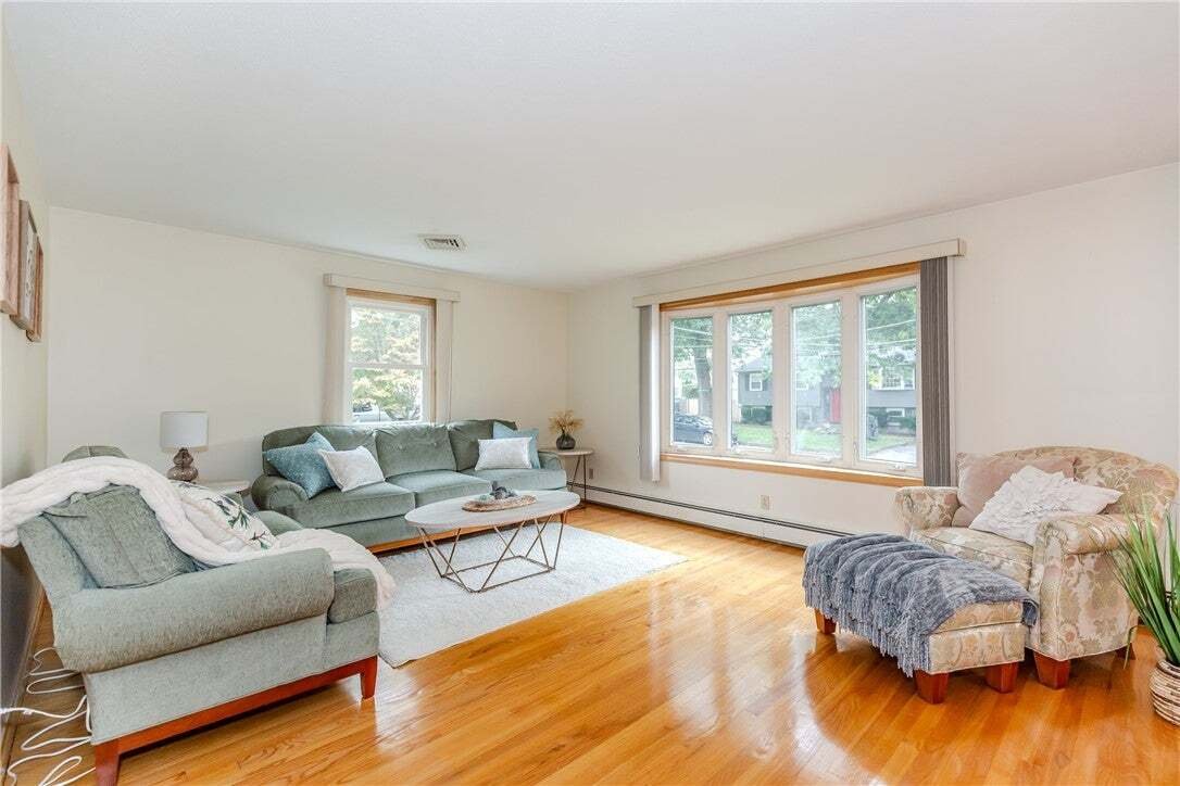 House in Warwick, Rhode Island, United States 4 - 19012514