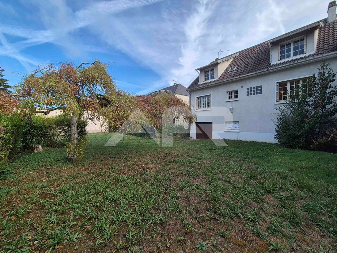 House in Chatou, Ile-de-France, France 3 - 19014822