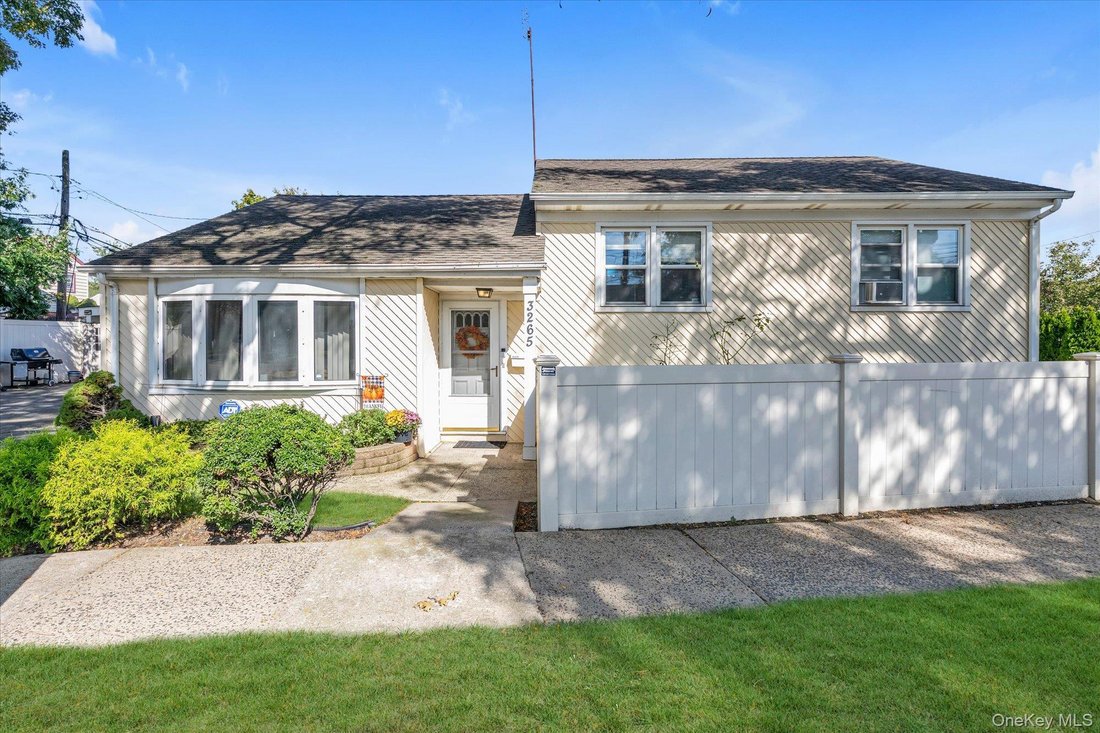 House in Oceanside, New York, United States 1 - 19014742