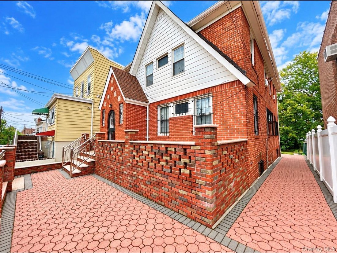 House in New York, New York, United States 4 - 19009239
