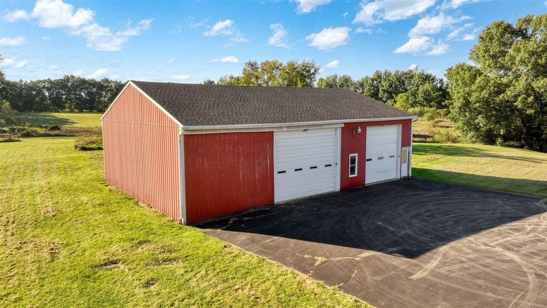 House in Grass Lake Charter Township, Michigan, United States 3 - 19010017