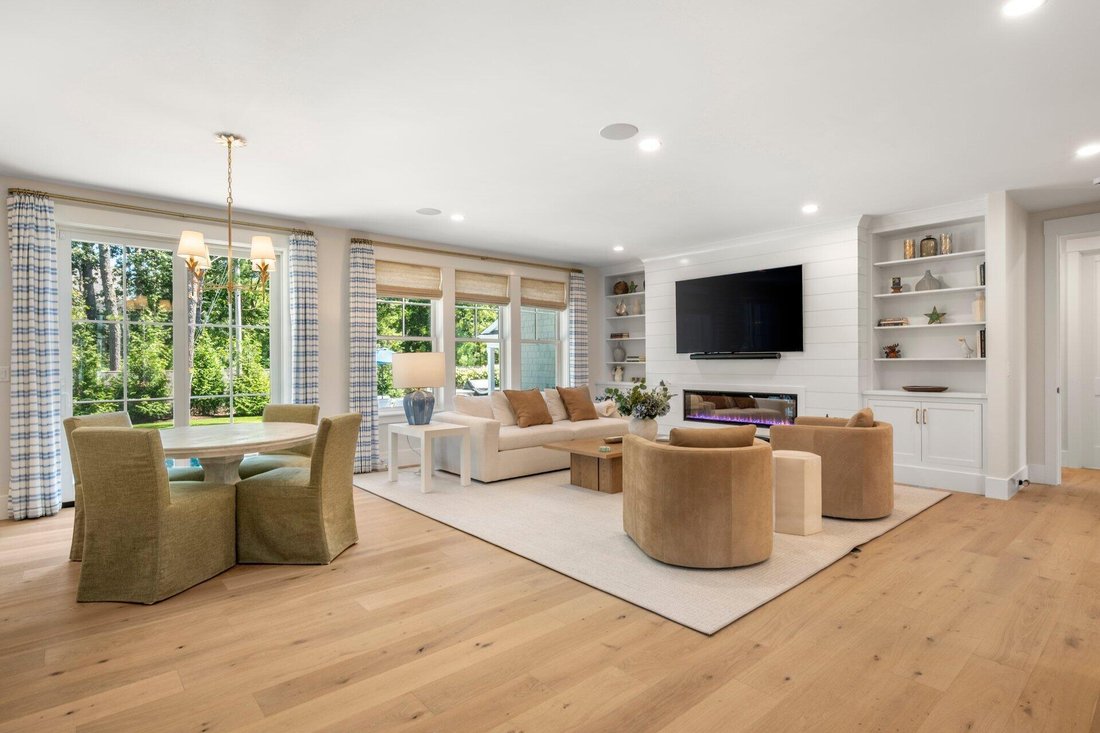 House in Mashpee, Massachusetts, United States 5 - 19012216