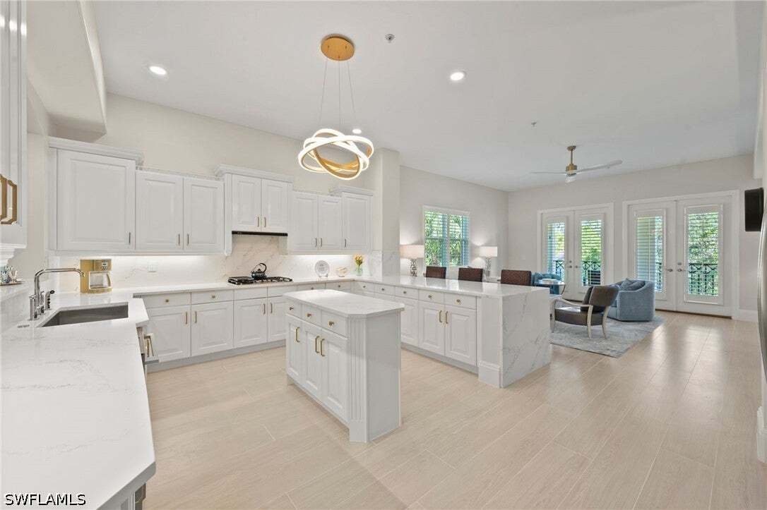Condo in Naples, Florida, United States 1 - 19012233