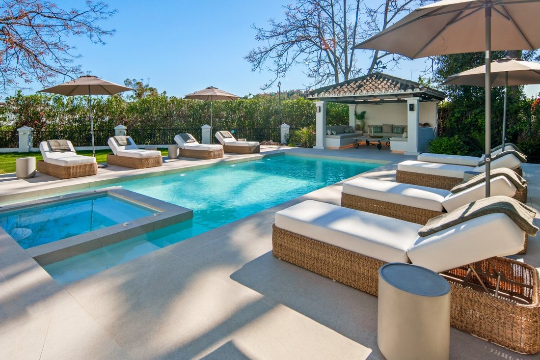 Villa in Nueva Andalucia, Marbella, Spain 4 - 19010609