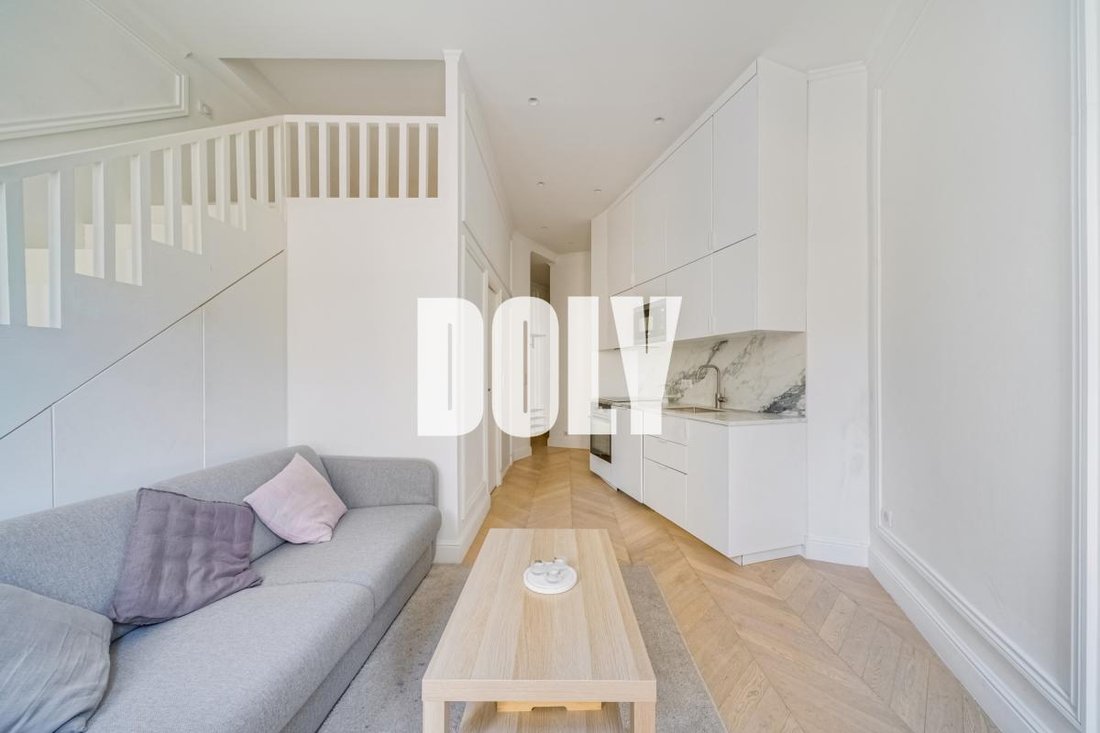 Apartment in Les Halles, Paris 1er Arrondissement, Paris 3 - 19011121