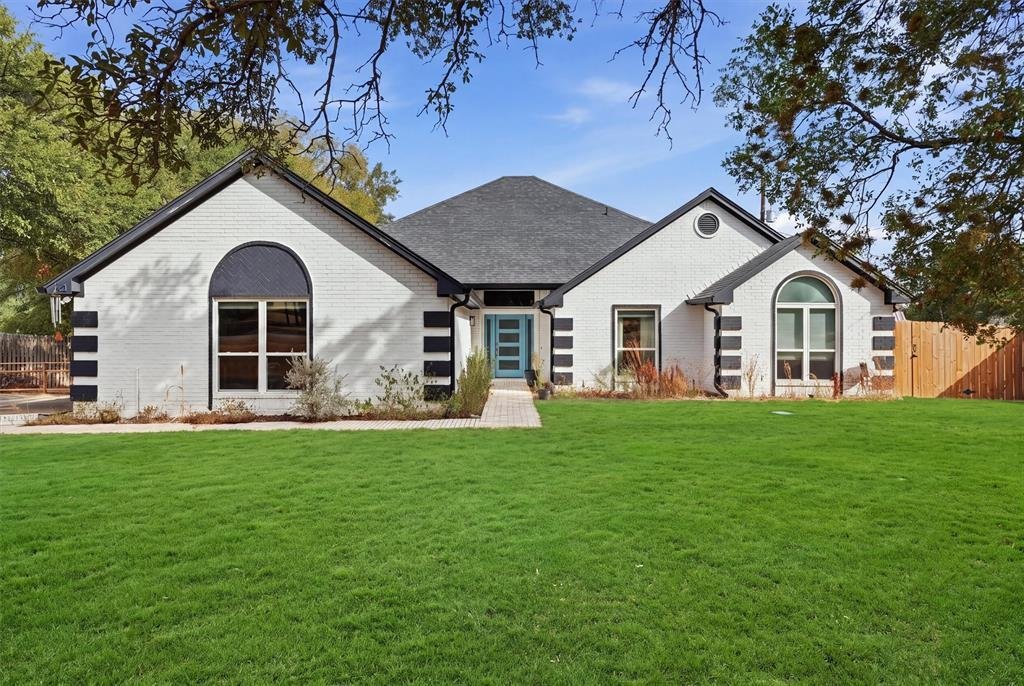 House in Granbury, Texas, United States 1 - 19009838