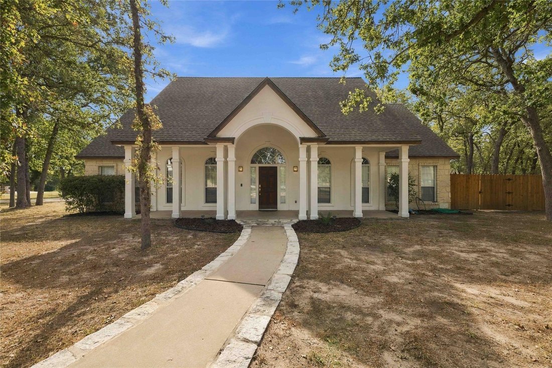 House in Elgin, Texas, United States 2 - 19013193