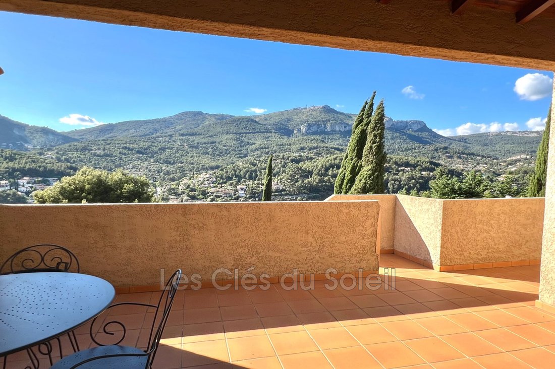 Villa en Le Revest-les-Eaux, Provenza-Alpes-Costa Azul, Francia 2 - 19010382