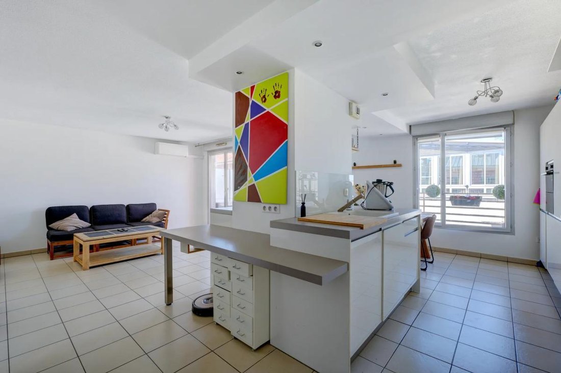 Apartment in Oullins, Oullins-Pierre-Benite, France 3 - 19015032