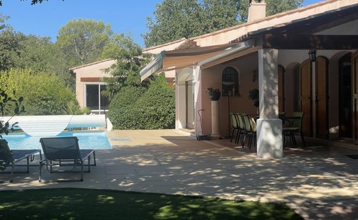 Casa a Saint-Paul-en-Forêt, Provenza-Alpi-Costa Azzurra, Francia 1