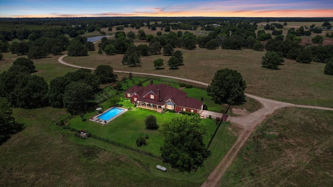 Farm Ranch in Paris, Texas, United States 4 - 19013876