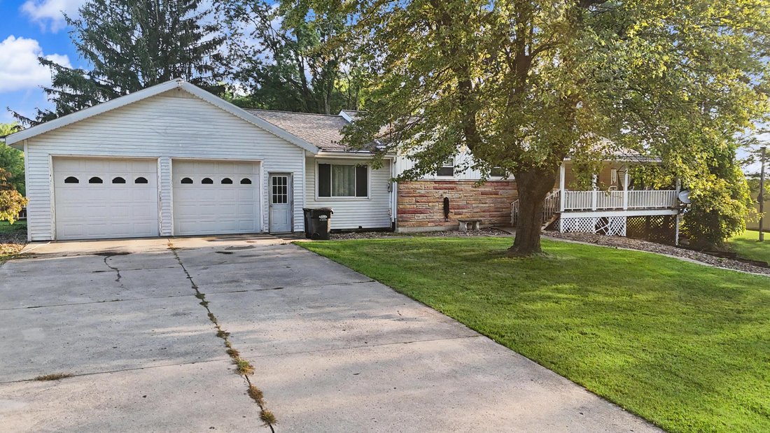 House in Plymouth, Ohio, United States 2 - 19012774