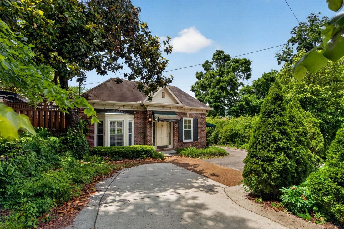Co Op in Nashville, Tennessee, United States 1 - 19012887