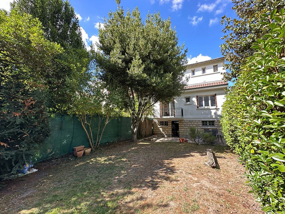 House in Les Arcades, Viroflay, France 1 - 19010574